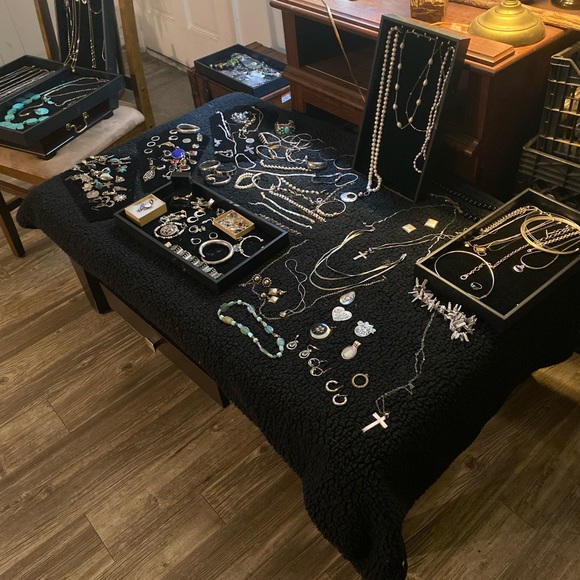 Meet your Posher, Tom - Picture 13 of 15